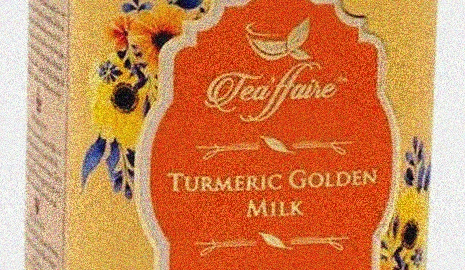 Golden milk preparation